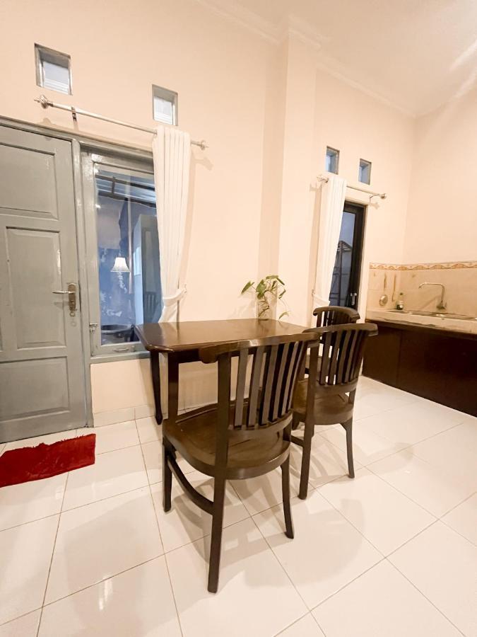 Homestay Kamar Tamu Gedongkiwo Yogyakarta Esterno foto