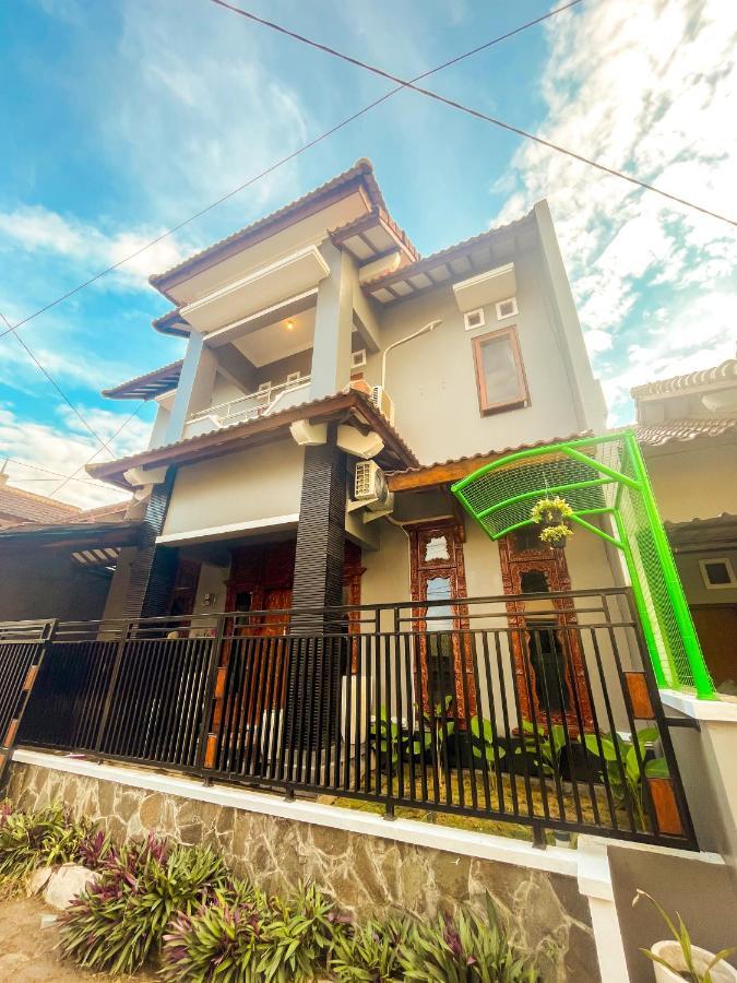 Homestay Kamar Tamu Gedongkiwo Yogyakarta Esterno foto